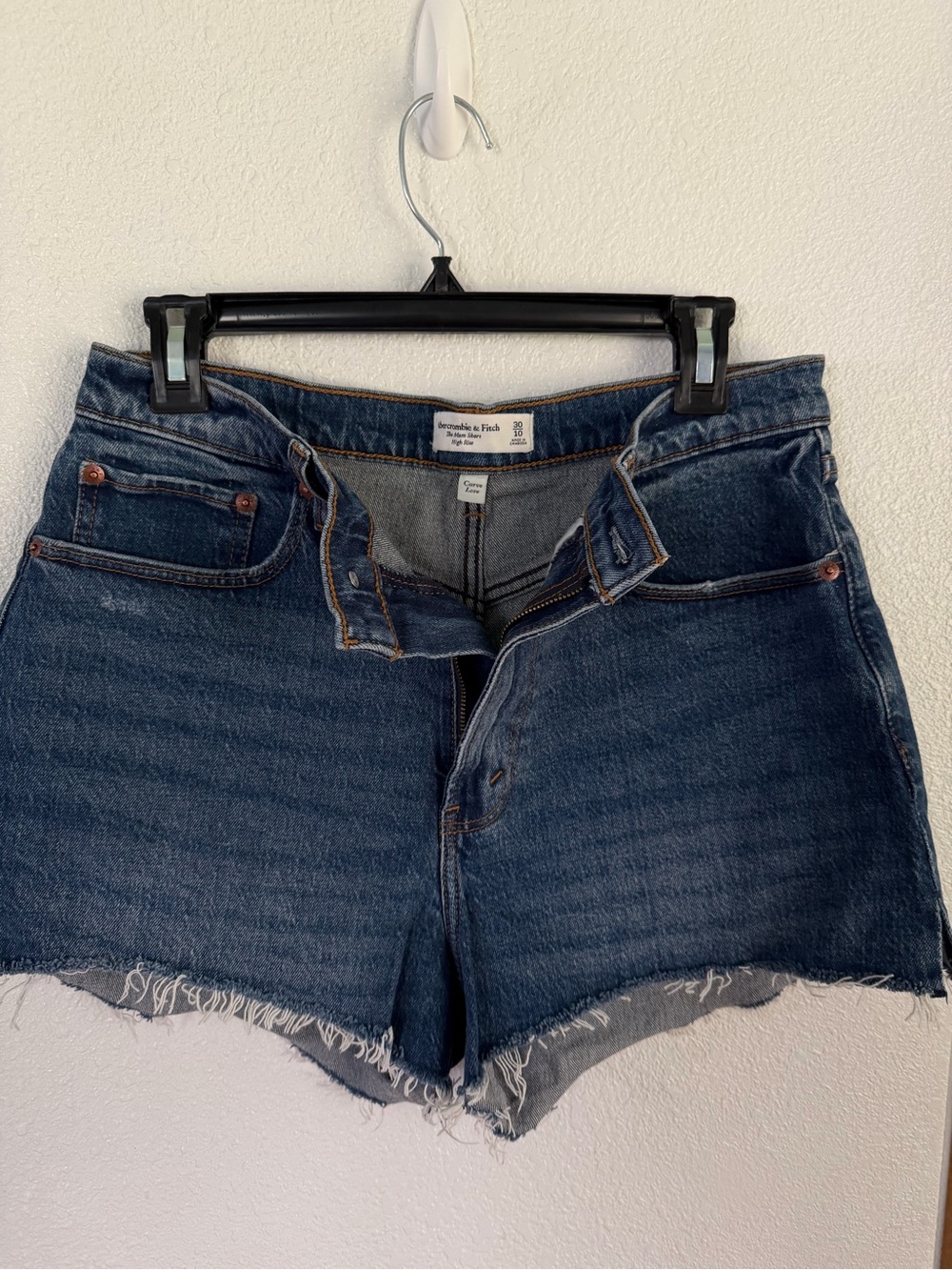 Abercrombie Curve Love High Rise The Mom Short Denim Shorts Size 30 - Picture 7 of 8